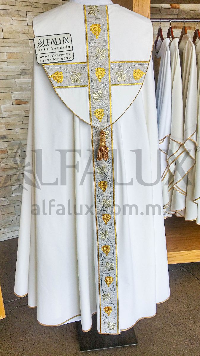 03 UVAS Capa Brocado blanco 94